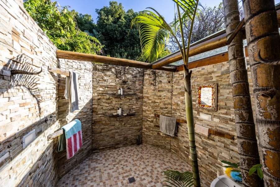 4 Bedroom Property for Sale in Beacon Bay Eastern Cape